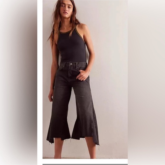 Free People We The Free Ripple Wide Leg Cropped Thrashed Deconstructed Jeans NWT - Picture 15 of 15